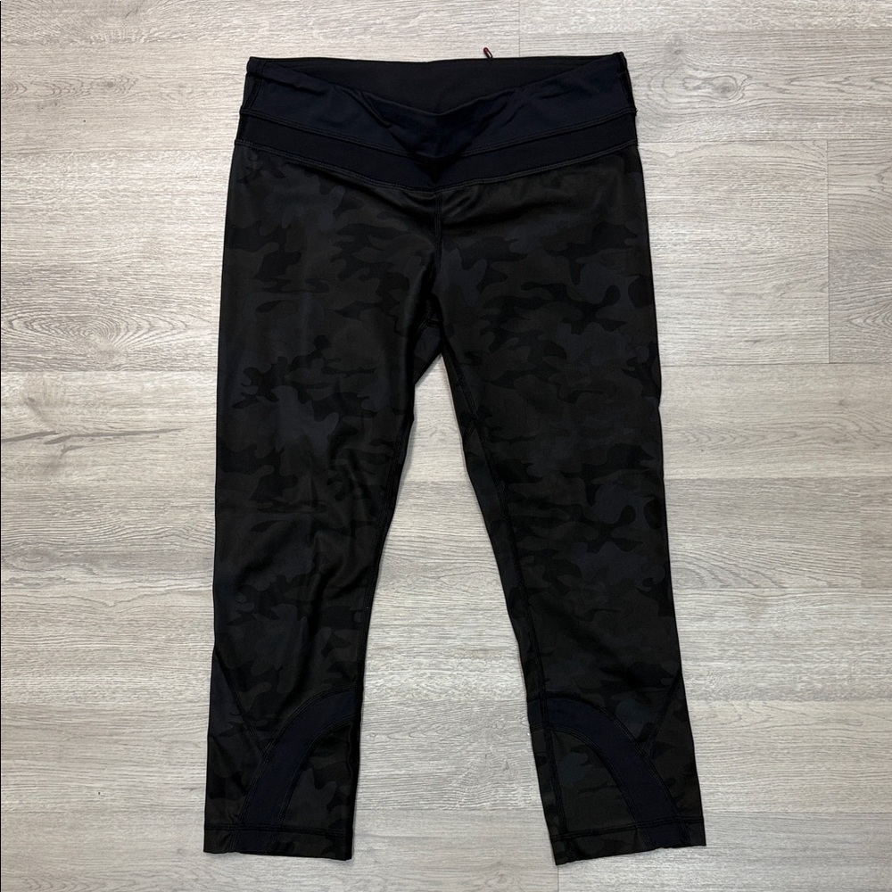 Lululemon Run: Inspire Crop II *All Luxtreme Savasana Camo 20cm Black Sz 6! - Picture 4 of 11